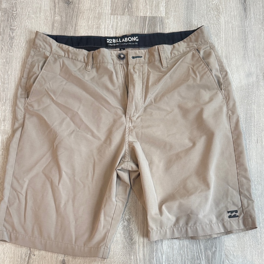 Billabong Men's Tan Hybrid Shorts